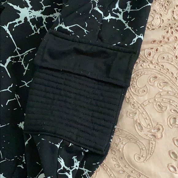 Cool 😎 joggers - Picture 4 of 5